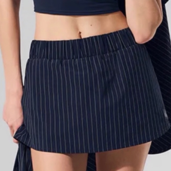 Alo Yoga Pinstripe Daylight Mini Skirt Navy/Ivory S - Picture 3 of 9